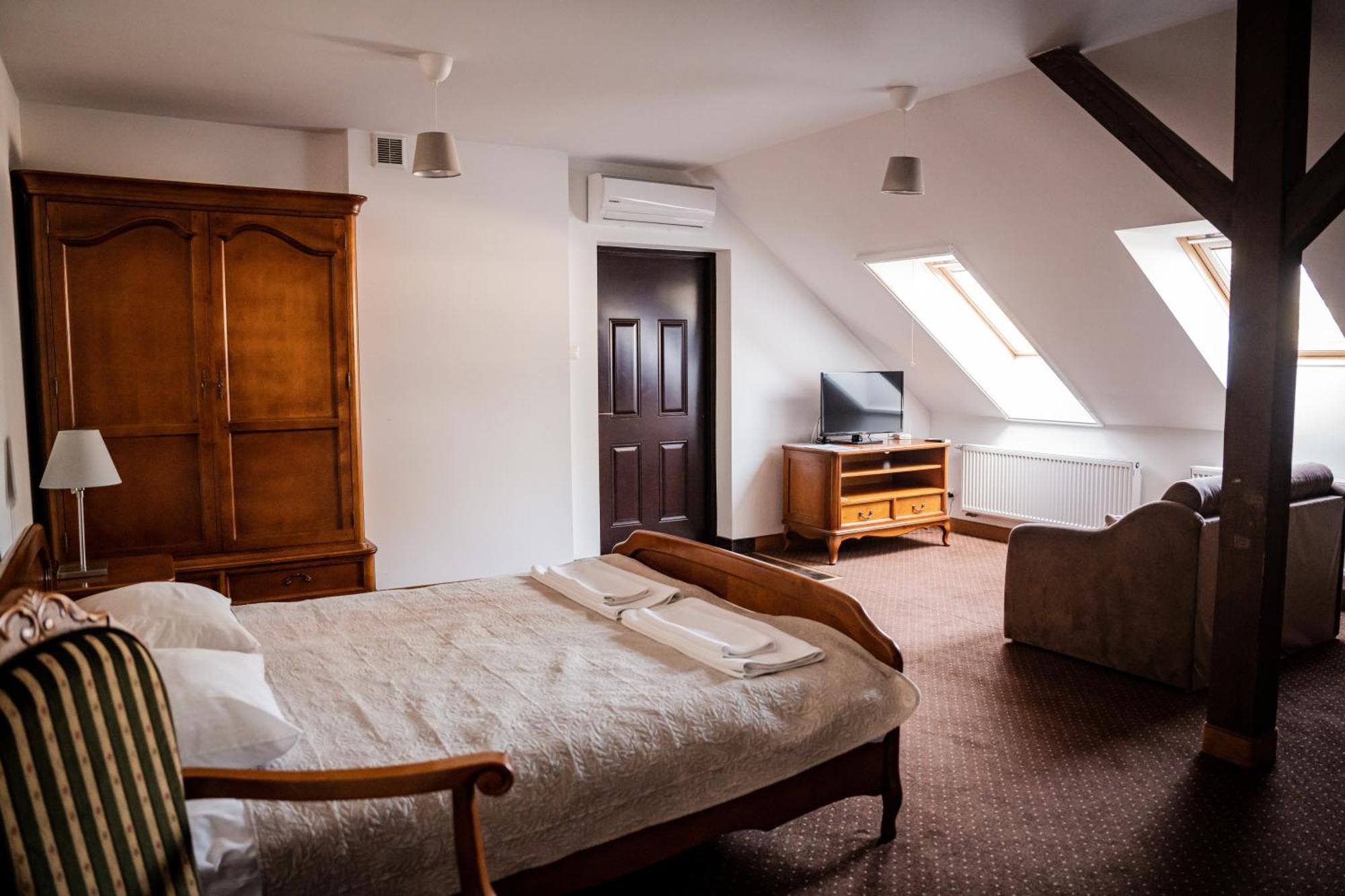 Hotel Przy Dworze Leśna Podlaska Eksteriør bilde